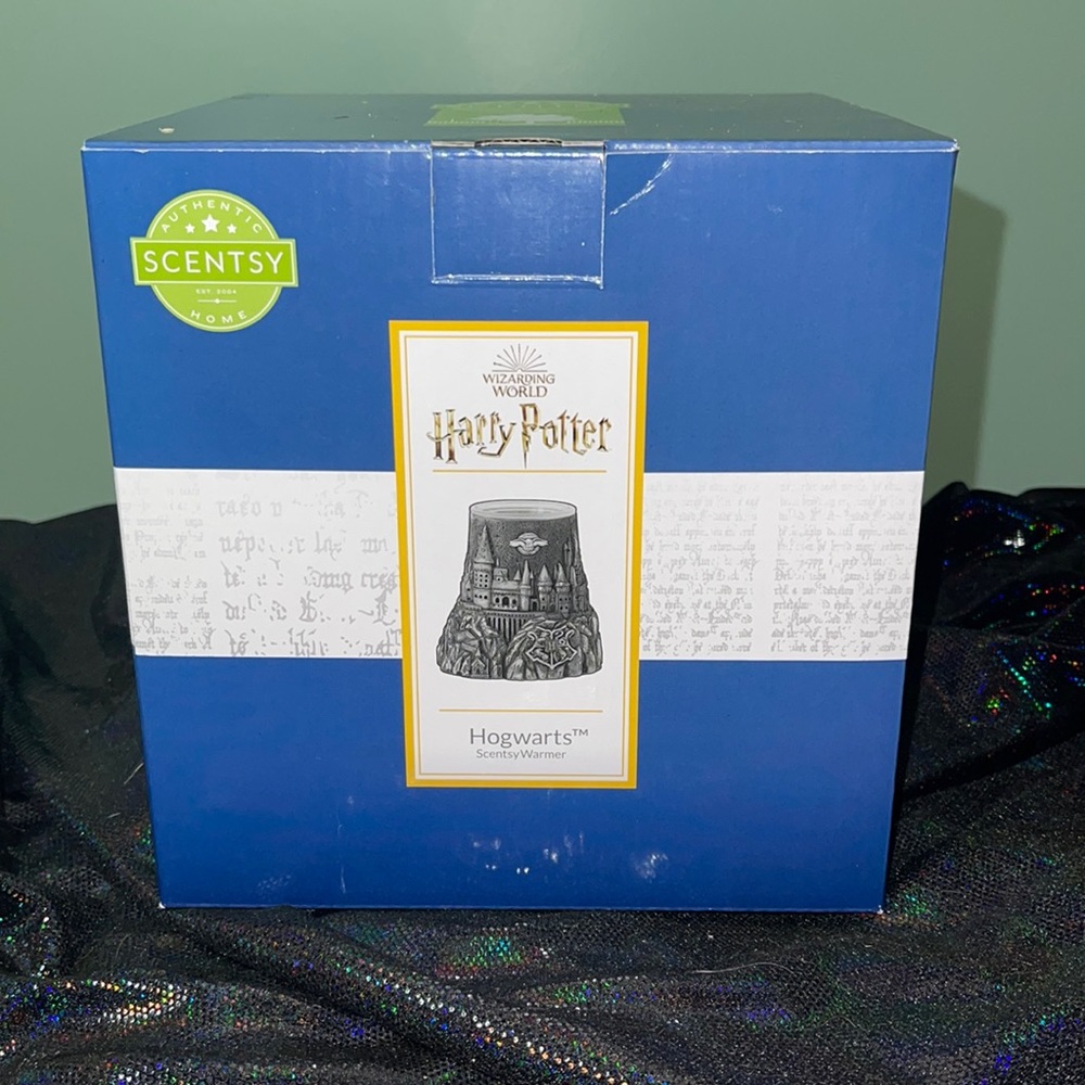 Harry Potter Hogwarts Scentsy Warmer